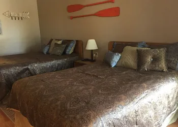 Captain's Cove hotel thumbnail 6