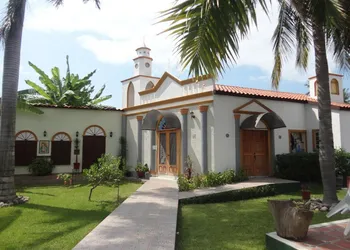 Hotel Hacienda Flamingos hotel thumbnail 3