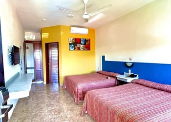 La Palapa hotel familiar hotel thumbnail 6