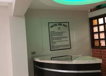 Hotel del Rey hotel thumbnail 2