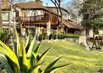 Creekhaven Inn & Spa hotel thumbnail 3