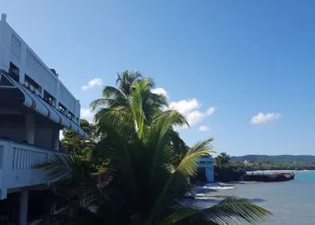 The Wave Hotel hotel thumbnail 2