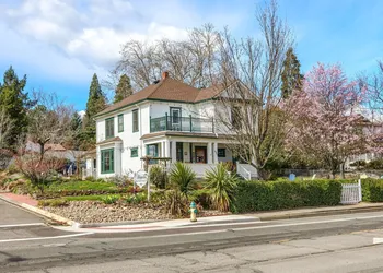 Abigail’s Bed & Breakfast Inn hotel thumbnail 2