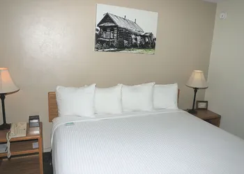 Sundowner Station hotel thumbnail 6
