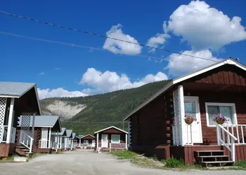 Triple J Hotel & Cabins hotel thumbnail 8