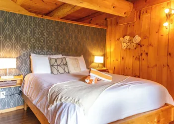 Auberge Couleurs de France hotel thumbnail 7