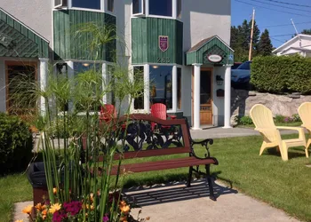 Hotel Le Pionnier hotel thumbnail 3