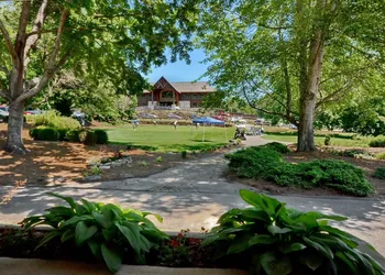 Laurel Ridge Country Club hotel thumbnail 2