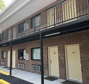 Inn Between The Hedges hotel detail image 3