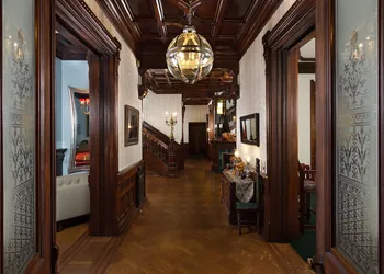 Reynolds Mansion B&B hotel thumbnail 6