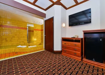 Americas Best Value Inn & Suites Los Angeles Downtown SW hotel thumbnail 4