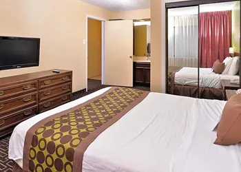 Americas Best Value Inn & Suites Los Angeles Downtown SW hotel thumbnail 7