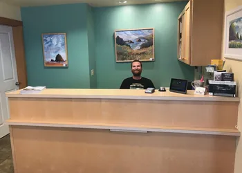 Sea Breeze Court hotel thumbnail 3