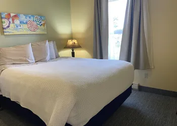 Sea Breeze Court hotel thumbnail 4