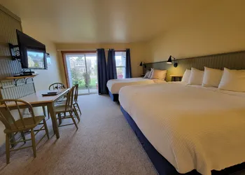 Sea Breeze Court hotel thumbnail 8