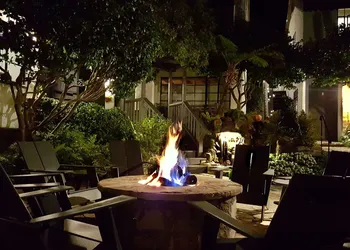 The Vagabond's House hotel thumbnail 3