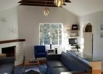 The Vagabond's House hotel thumbnail 6