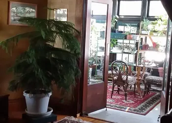 Chestnut Charm Bed & Breakfast hotel thumbnail 3