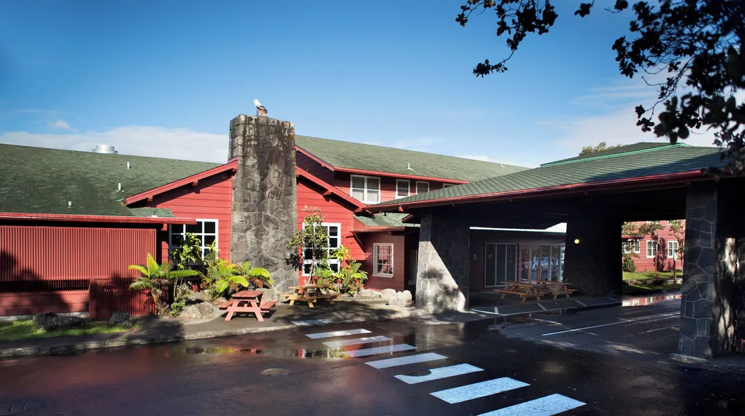 Hawaii Volcano House hotel detail image 2