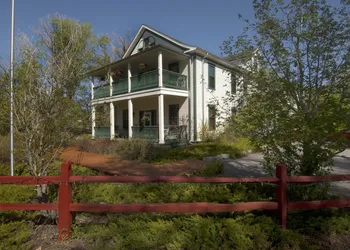 The Historic Elk Mountain Hotel hotel thumbnail 4