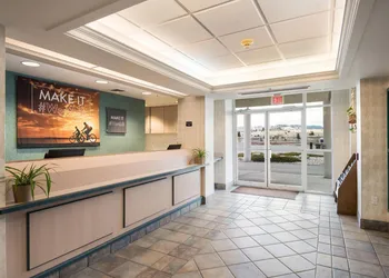 Red Lion Inn & Suites Butte hotel thumbnail 6