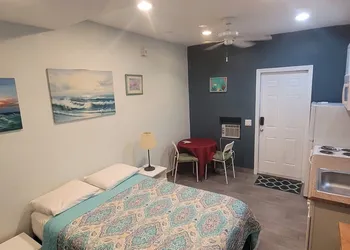 The Coral House Motel hotel thumbnail 8