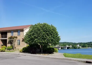 The Point Resort hotel thumbnail 2