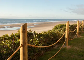 Pelican Shores Inn hotel thumbnail 7
