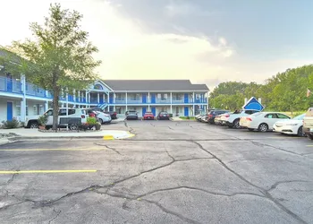 Fontana Village Inn hotel thumbnail 2