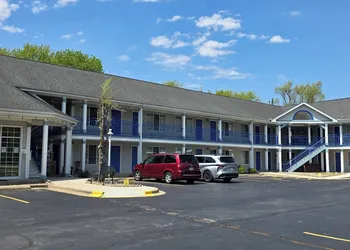 Fontana Village Inn hotel thumbnail 5