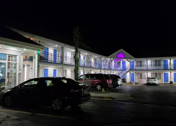 Fontana Village Inn hotel thumbnail 7