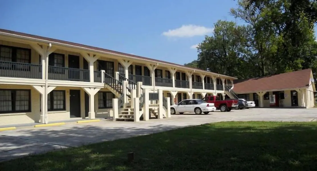 Creek Side Inn hotel detail image 2