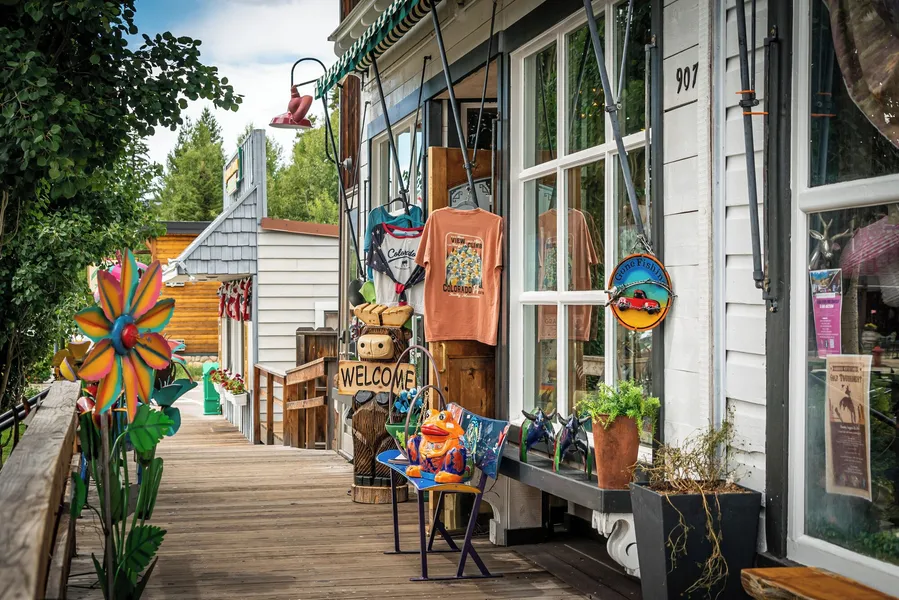Spirit Lake Lodge hotel detail image 6