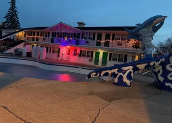 Colonial Motel hotel thumbnail 5
