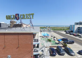 Gold Crest Motel hotel thumbnail 3