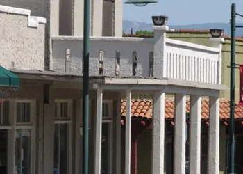 Cottonwood Hotel hotel thumbnail 3