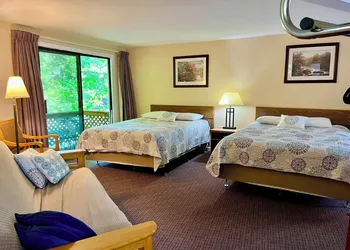Mt Liberty Cabins and Motel hotel thumbnail 7