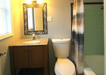 Mackinac Lake Trail Motel hotel thumbnail 4
