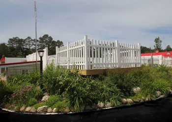 Mackinac Lake Trail Motel hotel thumbnail 7