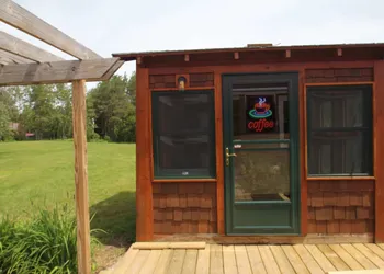 Mackinac Lake Trail Motel hotel thumbnail 8