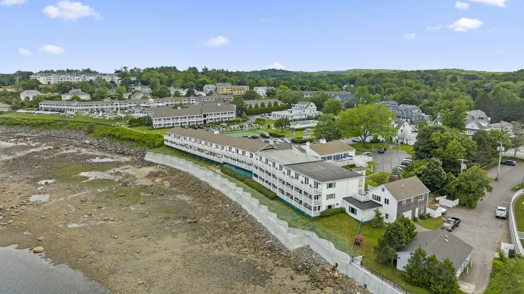 The Sparhawk Oceanfront Resort hotel detail image 2