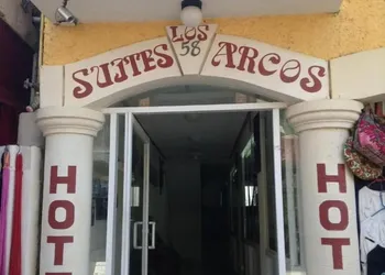 Suites Los Arcos hotel thumbnail 3