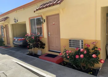Budget Motel hotel thumbnail 4