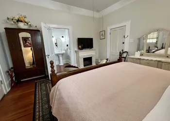 Brackenridge House Bed & Breakfast hotel thumbnail 8