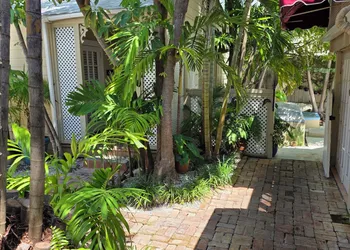 Authors of Key West Guest House hotel thumbnail 4