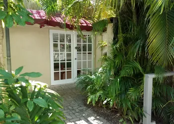 Authors of Key West Guest House hotel thumbnail 7