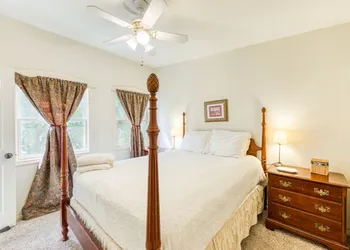 A Yellow Rose B&B hotel thumbnail 5