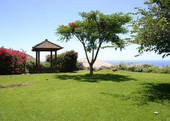 Ho'oilo House hotel thumbnail 8