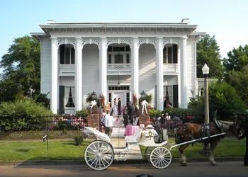 Shadowlawn Bed & Breakfast hotel thumbnail 4