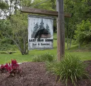 Lazy Bear Lodge hotel detail image 4